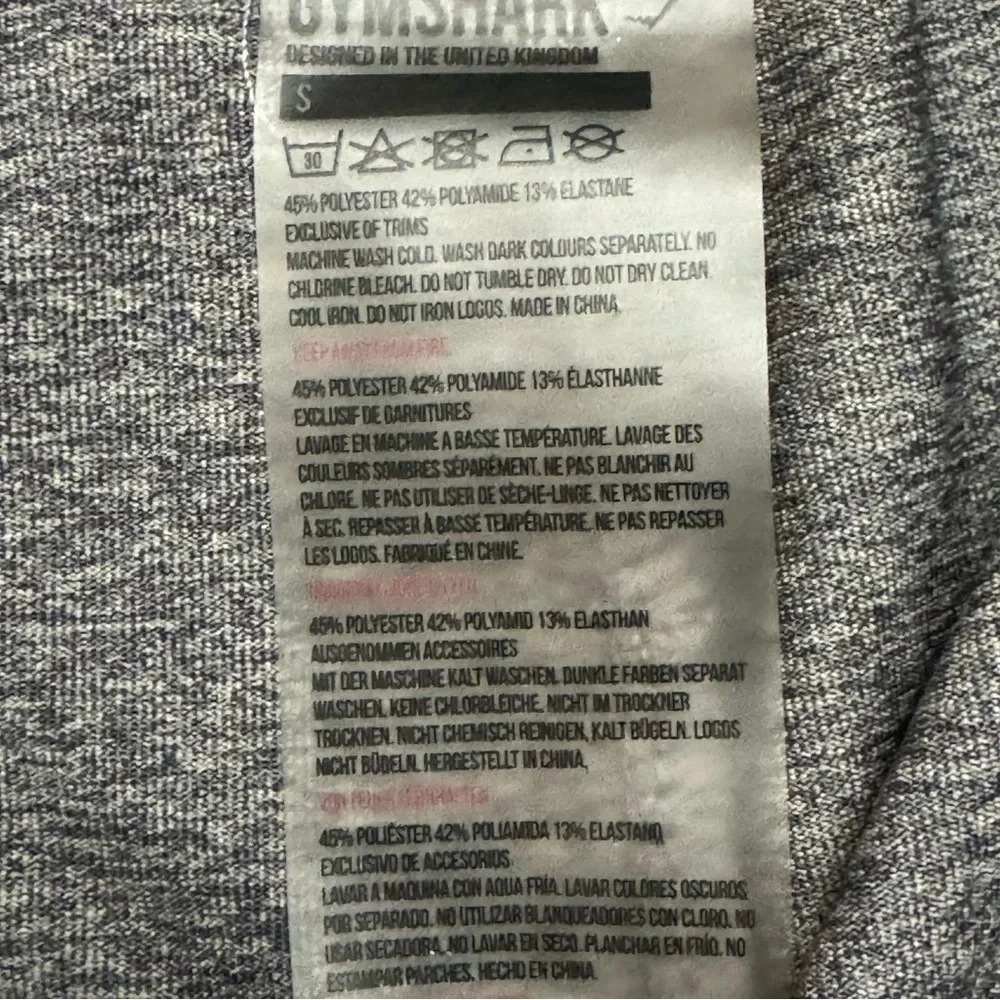 Gymshark leggings with logo on side leg. Gray, size small. Wide elastic waist. - Picture 4 of 10